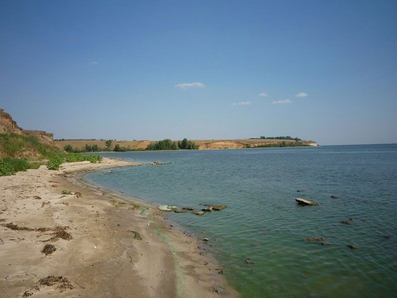 Далеко далече между синих речек - фото
