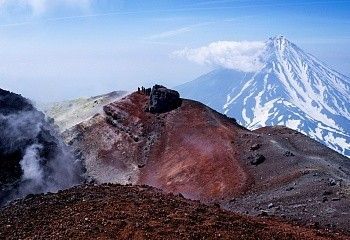 Вулканы севера и юга Камчатки - фото