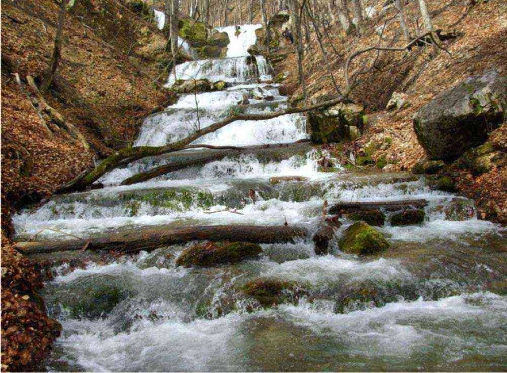 Водопад Головкинского - фото
