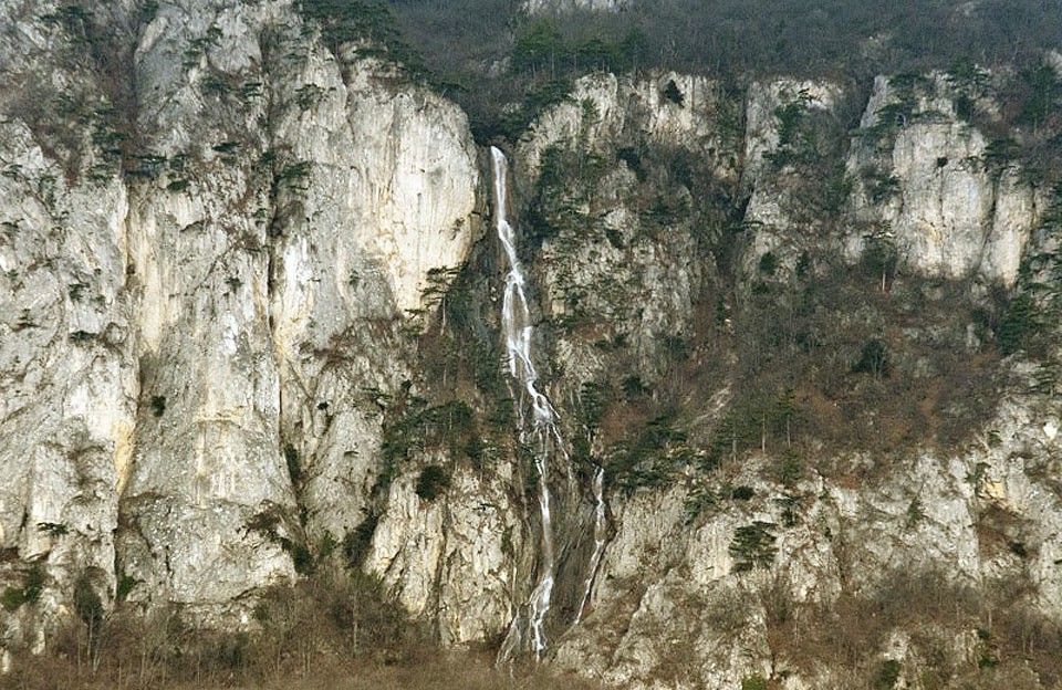 Водопад Бойковский ( Весенний  ) - фото