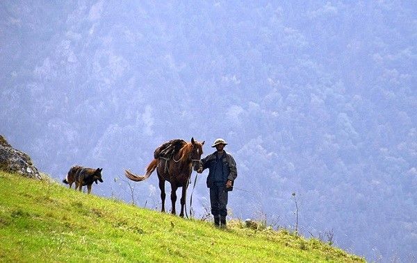 Горы и горцы - фото