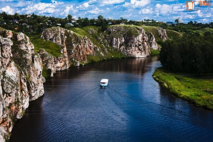 Скалы Каменска-Уральского - фото