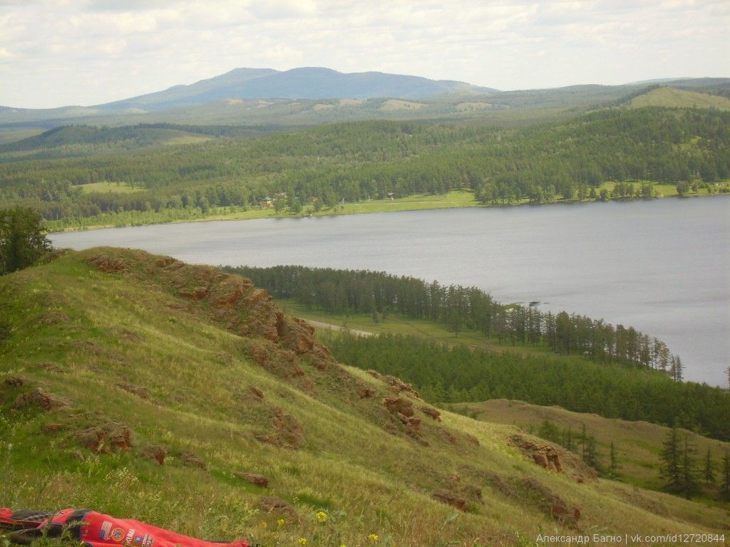 Гора и озеро Калкан - фото