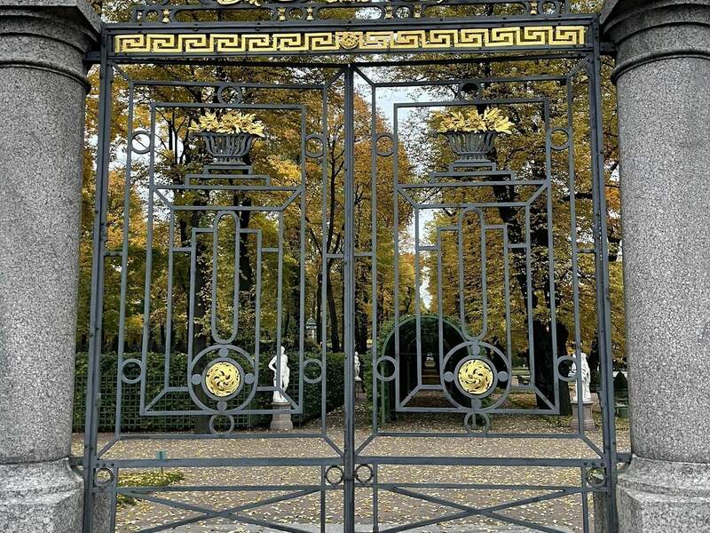 Санкт-Петербург и река Нева - фото